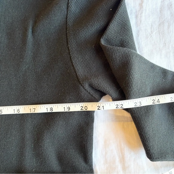 Sunday Best black waffle knit crop top medium - Picture 6 of 6